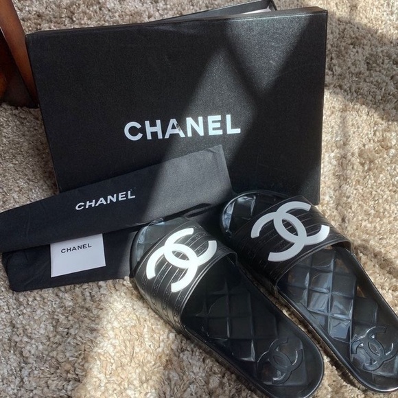 Channel slides - Picture 1 of 1